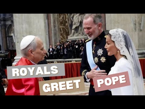 Royal Protocol : She performed the most graceful curtsy. 