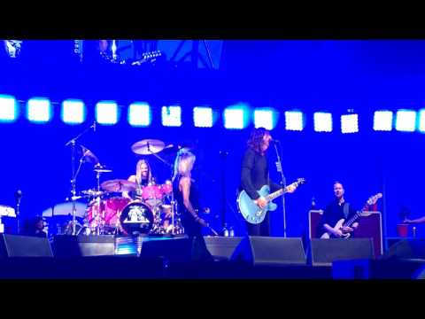 Foo Fighters feat. Michael Monroe - Best Of You LIVE ROCK THE BEACH HELSINKI 2017