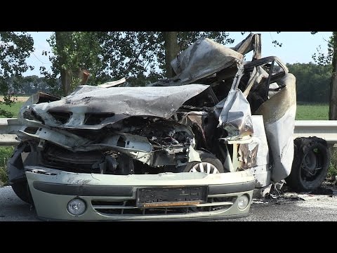 Motorrijder verongelukt bij aanrijding in Moerstraten