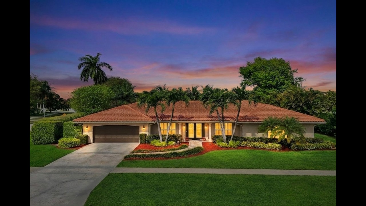 Inside a Boca Del Mar Pool Home with Golf Course Views (No HOA!)