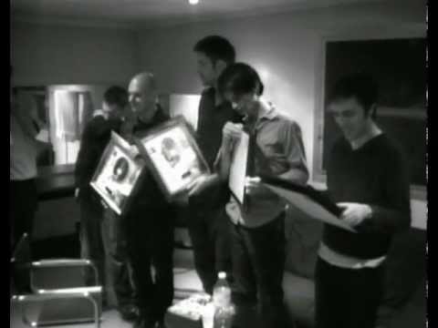 Radiohead – Meeting People Is Easy
