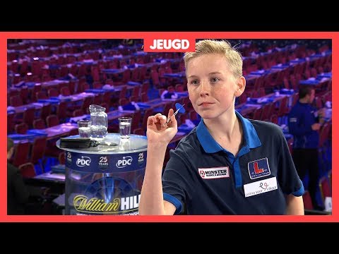 Owen (15) is tweede geworden op WK darten