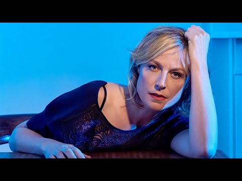 The Deep Blue Sea | Marta Dusseldorp discusses the play