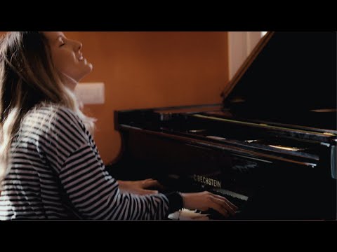 Giulia Mei- "H&M" (Home Session)