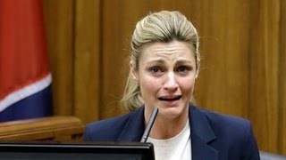 Erin Andrews Says ESPN Forced Her To Relive Peephole Video