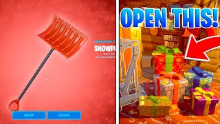 What is INSIDE EACH PRESENT In Fortnite Battle Royale! (Best Presents to open!)