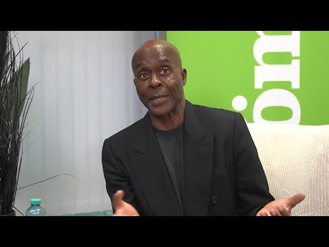 „Drama Baby“: Möbel shoppen mit Bruce Darnell