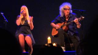 Brian May & Kerry Ellis @ Paris la Cigale 2013 : Can't help falling in love (10/21) (Full HD)