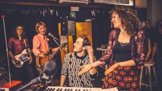 THROW ME A LINE - UNCENSORED ACOUSTIC JAM - LIVE ON THE SOFA IN THE LIVING ROOM