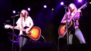 Maddie &amp; Tae: Your Side of Town | Portland 12.6.15