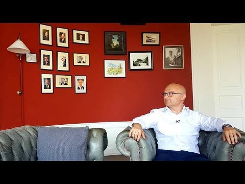 Raša Karapandža: Srpski političari se kite doktorskim titulama kao plemići