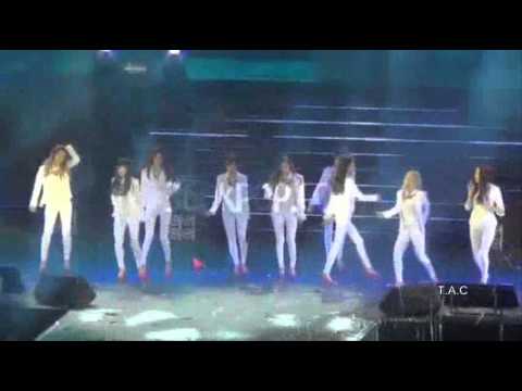 [140322] Sooyoung(SNSD) Accident At HEC KOREA FESTIVAL IN VietNam 2014