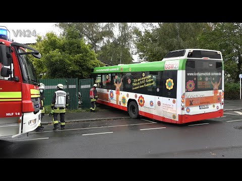 07.10.2020 - VN24 Lokal - Linienbus durchbricht Metallzaun in Dortmund - zwei Verletzte