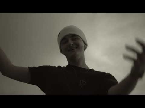 XINK - DOES HE LOOK LIKE ME?  (OFFICIAL VIDEO)