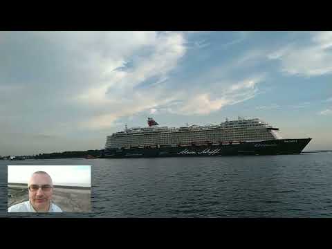 Рига. Мол Мангальсалы на закате.