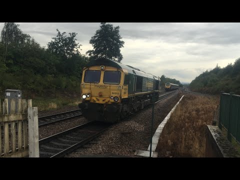 Freightliner 66952 pass Meadowhall with the 1354 Hope Earles Sidings Fhh to Leeds Balm Rd