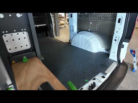 Ford Transit Custom bott vario3 5.11.2025