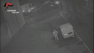 solofra-tenta-di-incendiare-un-furgone-preso