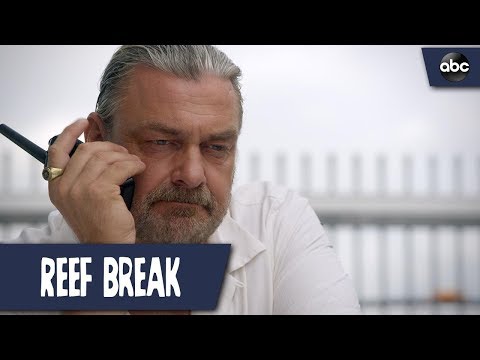 Criminals Hijack A Plane - Reef Break