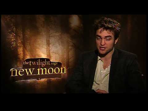 ロバート・パティンソン『ニュームーン ザ・トワイライト・サーガ』インタビュー (Robert Pattinson interview for New Moon The Twilight Saga)