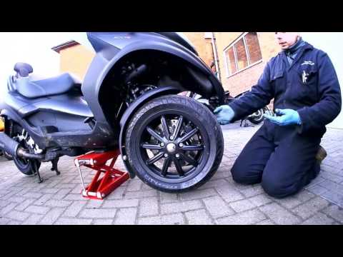 SLUK | Piaggio MP3 steering bearing check