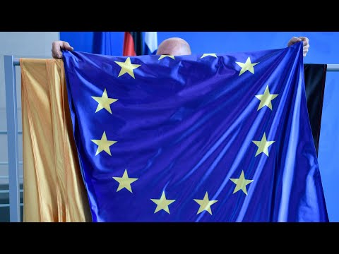 Juckes: It's Blind Luck If Europe Can Avoid a Recession