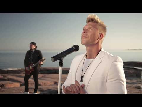 Remix feat. Aki Manninen - Hiljainen Huone (Official video)