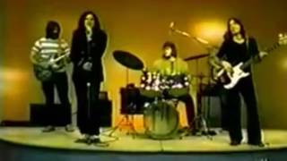 sllow Guess Who 1970 - American Woman (lower octave)