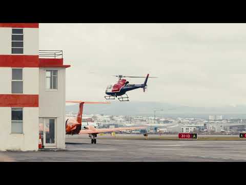 Svart-hvíta Hetjan Mín - Dúkkulísurnar