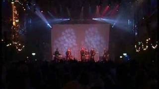 Red Hot Chilli Pipers Smoke On The Water and Thunderstruck