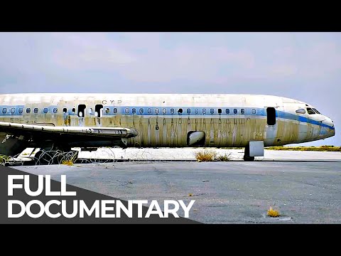 Abandoned Airport & Six Flags Theme Park Ruins