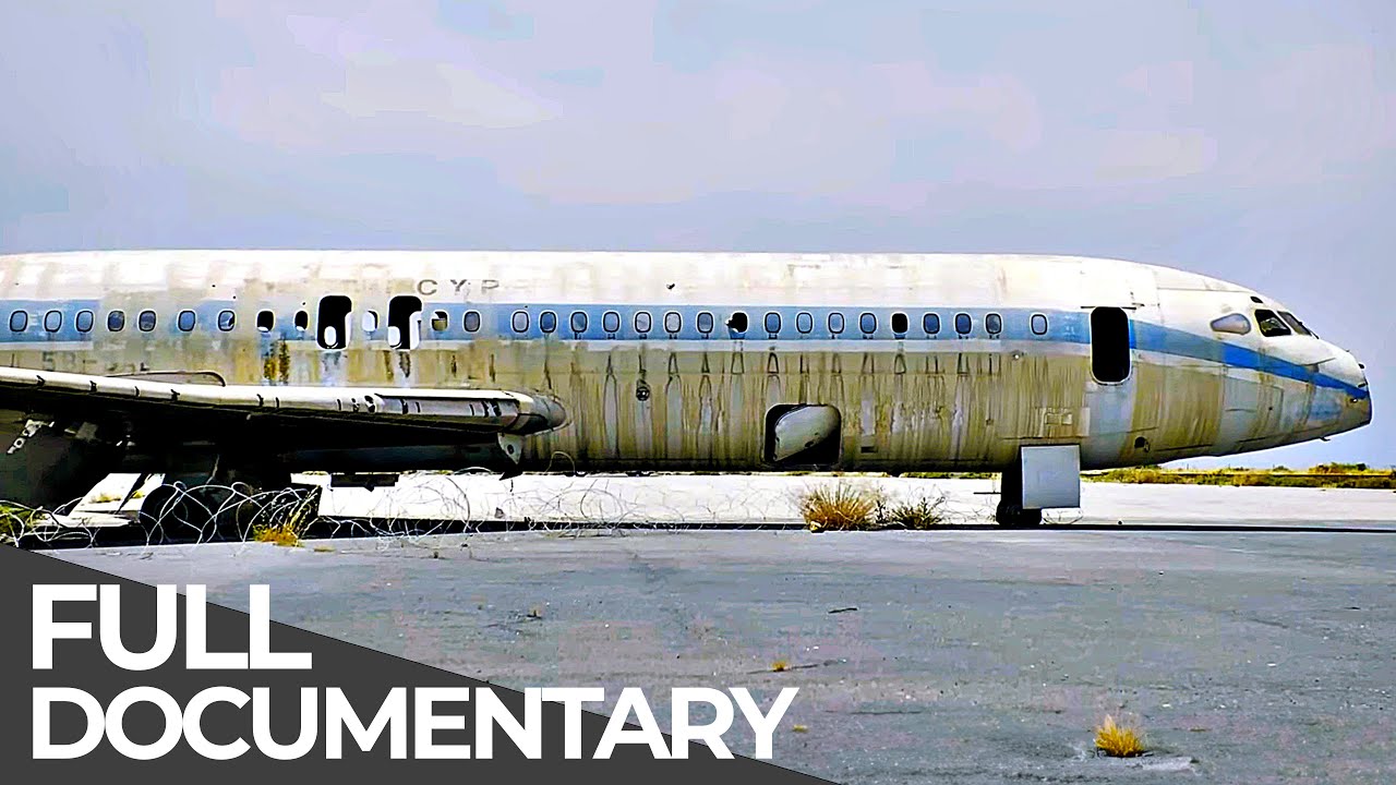 Abandoned Airport & Six Flags Theme Park Ruins