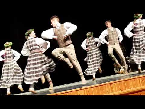 TŪGADIŅŠ PRIEKUĻU KULTŪRAS NAMĀ DEJU KOLEKTĪVS TŪGADIŅŠ vadītāja Rudīte JURCIŅA