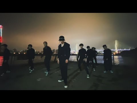 LAY '莲 (Lit)' Dance Practice