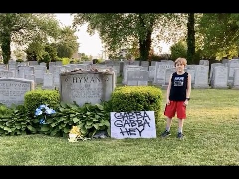 Joey Ramone's Grave 2021 Facebook Live video (subtitles in MOST languages) 😊