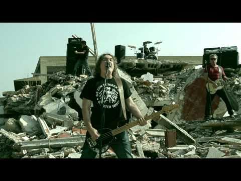 REINCIDENTES - "La Infancia En Un Cargador" videoclip oficial (Tiempos De Ira)