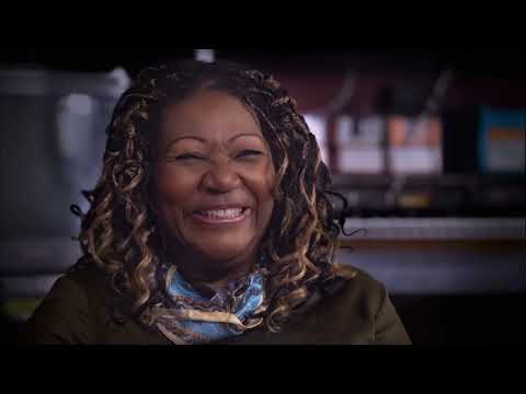 Liz Mitchell (Boney M.) and Precious Wilson (ERUPTION) talk about their first tour in the USSR*