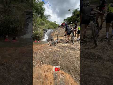 Cachoeira do 8º Passeio ciclístico turma do Carreiro em Divisópolis Mg mtb