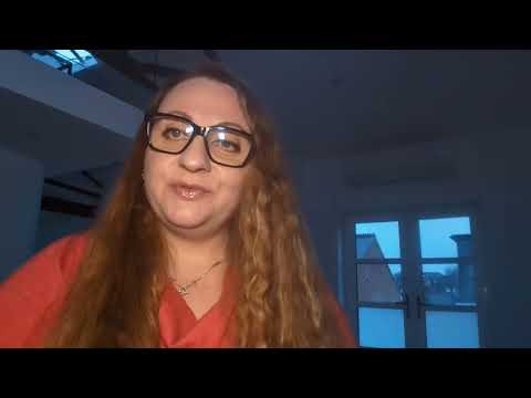 Uniform wear as part of Mobile Beauty Biz team member