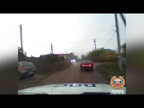 Малолетний гонщик загнал в поля дедушкину Ладу