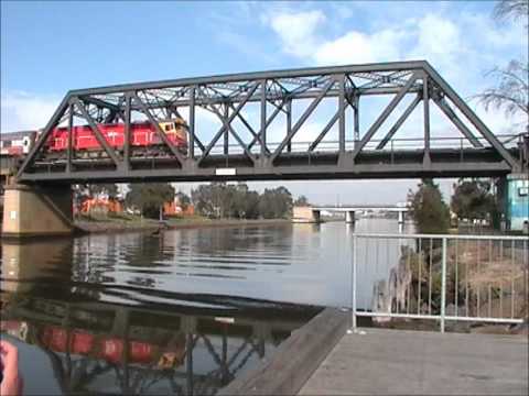 N453 V/Line Pass-Albury Service on Bunbury Street Bridge