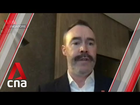 Governments urged to prioritise COVID-19 vaccination for people with dementia