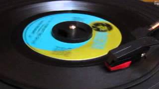 HANK WILLIAMS JR - IT'S ALL OVER BUT THE CRYING 1968 - 45 RPM