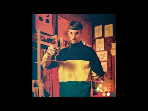 Gus Dapperton - I'm Just Snacking
