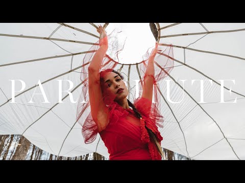 MŌRIAH - "PARACHUTE" (Official Music Video)