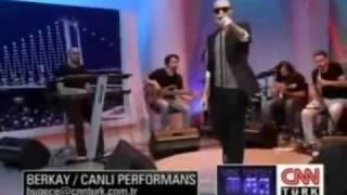 Berkay - Gitmeseydin 2011 (CNN Türk Canlı Performans)