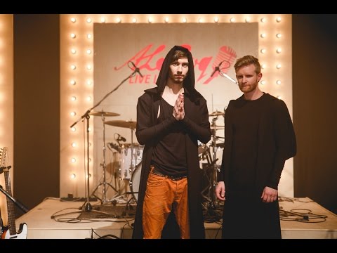 A. Le Coq Live Lounge - Avoid Dave - Lucky