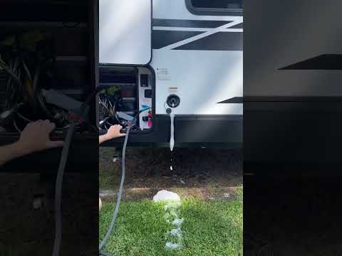 Cleaning the Fresh Water Tank in the RV