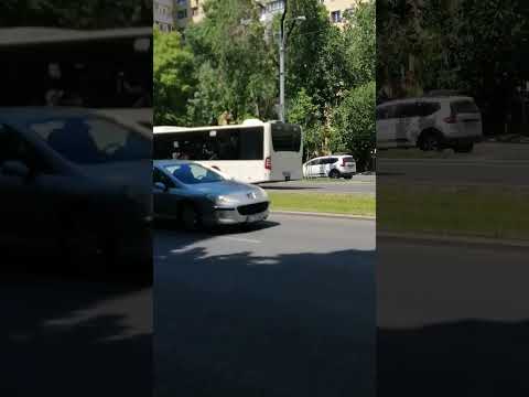 Autobuzul MBC E4 #4666 pe linia 104 tranzitând zona Bd Chișinău