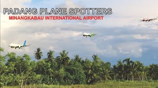 preview picture of video 'Padang Plane Spotters, Pesawat Landing dan Take Off di Bandara Minangkabau Padang Pariaman'